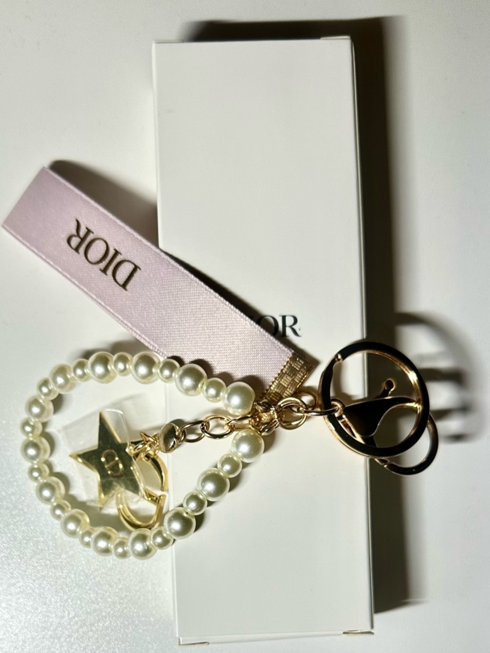 Dior Pearl Key Chain and Bag Cham with Pink Ribbon NWB GWP - Picture 3 of 7